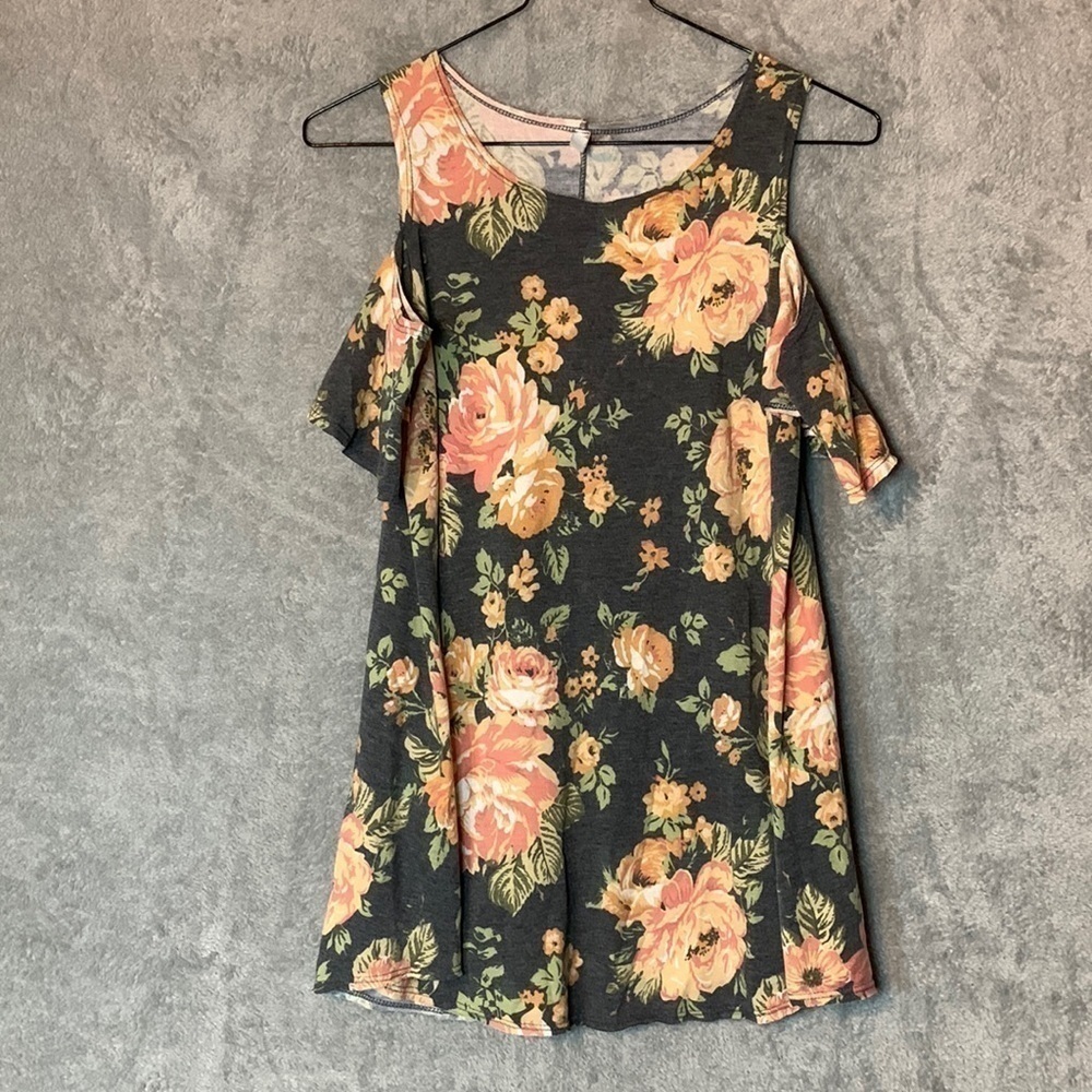 Acting Pro Cold Shoulder Floral Top